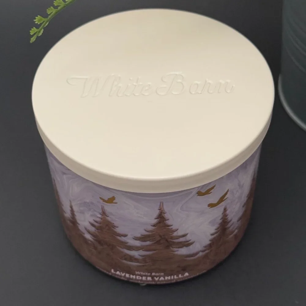 BBW Lavender Vanilla White Barn Bath & Body Works 3 Wick Candle - Picture 4 of 10